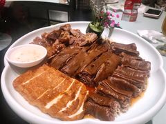 卤水狮头鹅三拼-尚一汤·粤菜海鲜(环球港店)