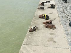 -多瑙河畔鞋履雕塑