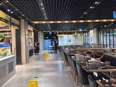-川骄海鲜自助(王府井奥莱UP TOWN店原世界之花店)