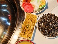 -哈尔滨烧烤·山河村铁锅炖(交大店)