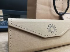 眼镜盒-肆兮眼镜·蔡司·徕卡战略合作店(大坪店)