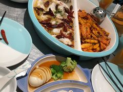 -姚姚酸菜鱼·金戈戈香港豉油鸡(喜荟城联名店)