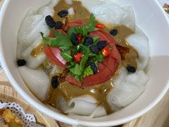 麻酱拌宽粉-卷翻天·卷饼(越野路店)