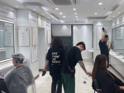 -镁连社·美联社