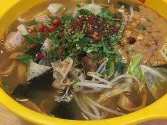 红烧牛腩苕粉-无名缘米粉(步行街店)