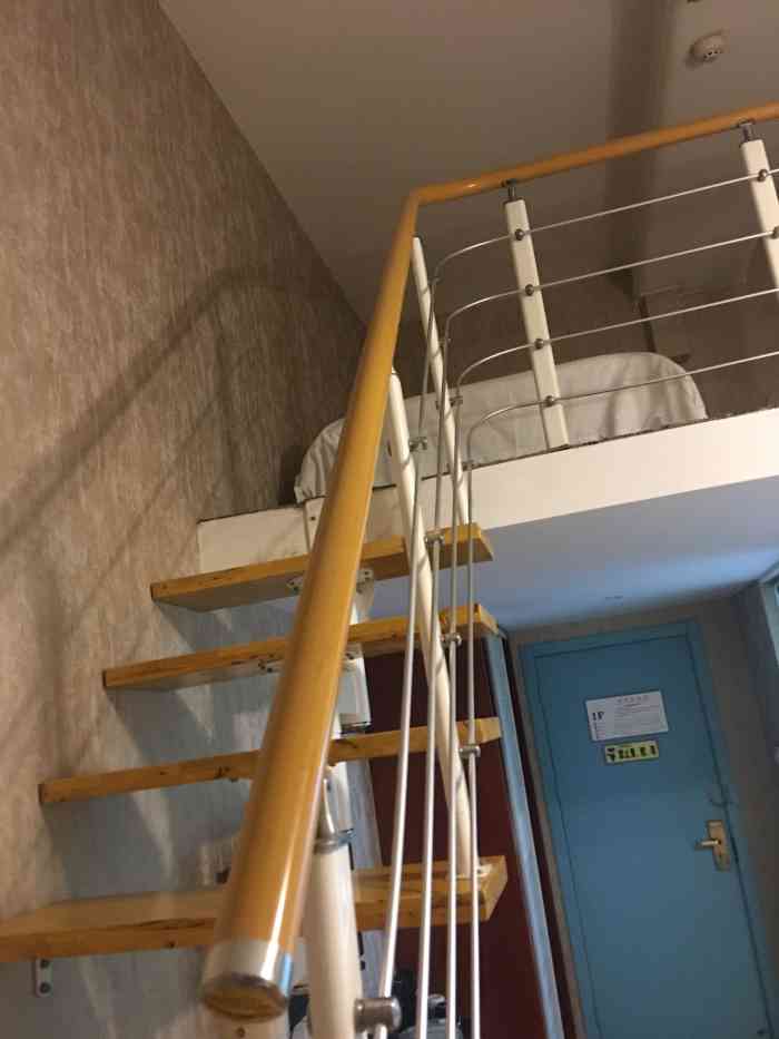 漫时光主题宾馆(九江学院店)