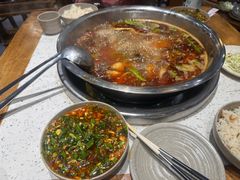 -肖肖酸萝卜鱼火锅(总店)