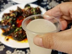 -临江餐馆二楼美食部落