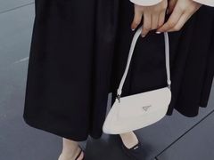 -PRADA普拉达(国金中心店)