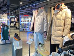 -王府井奥莱临潼小镇(临潼店)