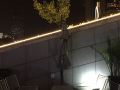 -UNI UNI(环亚凯瑟琳店)