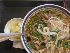 -云阿蛮云南生烫牛肉米线(奉贤路店)