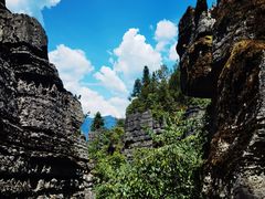 -梭布垭石林景区