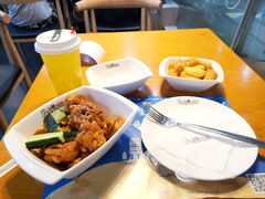 摇滚三宝-Pelicana百利家炸鸡(江南西名店城店)