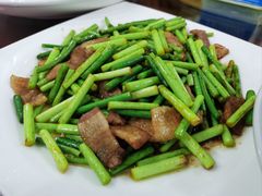 蒜薹炒肉-一块豆腐(海滨中路店)