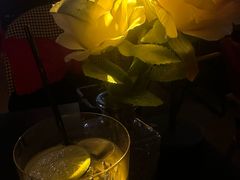 -Mx.cocktail bar