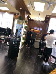 -一東造型烫发染发