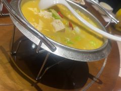 -东口码头·烧鸽子·鱼头泡饼·地方菜(金鹰悦城店)