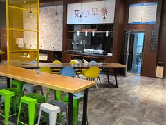 -艾豪森酒店(西安大雁塔大唐不夜城店)