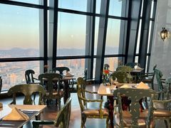 -锦厨国际自助餐厅 · 云端景观 (昆明索菲特大酒店)