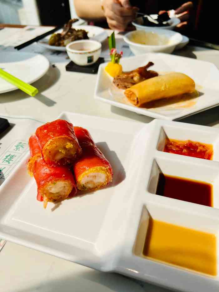 蘩楼(徐家汇汇金店)-"人很多!在徐家汇汇金百货楼上!犹豫我们是.