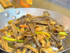 干锅鹿茸菌-鲁南仔·滕州炒鸡(经三路店)