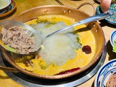 -洱火云南酸菜牛肉火锅(石景山当代商城店)