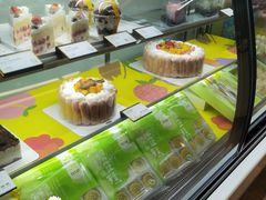 面包甜点陈列柜-皇冠幸福里动物奶油生日蛋糕(马祖路店)