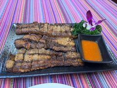 -香巴拉云南餐厅(华莱坞店)