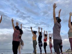 -兴亚瑜伽20年老馆