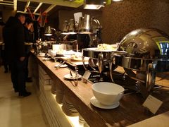 自助取餐区-湖景知味西餐厅•自助餐• 轻食(南京金茂威斯汀大酒店)