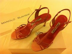 -Manolo Blahnik(置地广场店)