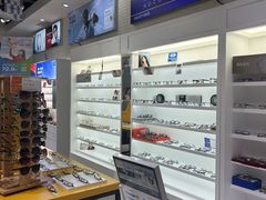 -诺柯视眼镜-蔡司依视路官方工厂店(淞南一店)