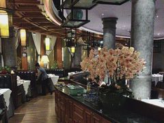 -八府香鸭·啫啫煲(华山路店)