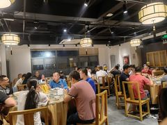 大堂-十六中酱肉·烧烤·京菜小馆(五方桥旗舰店)