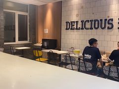 -麦当劳(杨林得来速店)
