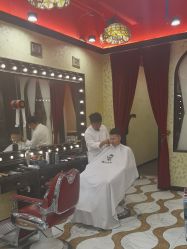 -东方先生国潮男士理发馆