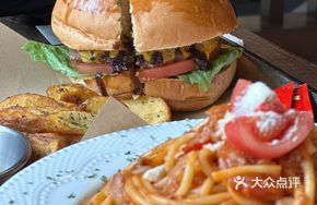 Angus Beef Sauce Pasta