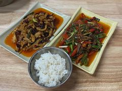 -夜夜香特色板筋盖饭