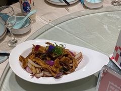 -海派美食·家宴海鲜青岛菜·石锅鲽鱼头(东方城店)