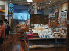 -猫的天空之城概念书店(杭州南宋御街店)