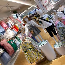 -孩子王(奥克斯广场店)