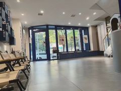 -伟伟宠物医院·CT影像中心·瑞派犬猫综合性门诊(汉口总院)