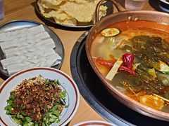 -洱火云南酸菜牛肉火锅(石景山当代商城店)