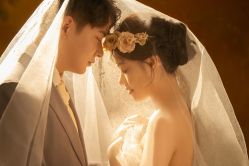 -雪中彩影婚纱摄影·微光艺术中心