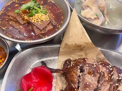 -蓉三少冒烤鸭·四川小吃集(北京首店)