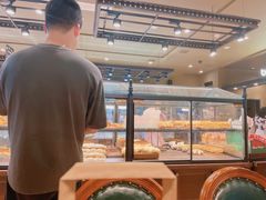 面包甜点陈列柜-红跑车(滨湖银泰店)