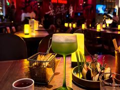 -FOUR PLAY BAR