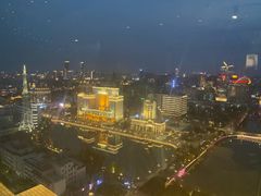 -云顶旋转自助景观餐厅