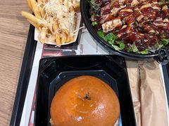 -The Habit Burger Grill 哈比特汉堡(世博店)